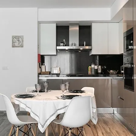 Surfers Paradise * 페니케